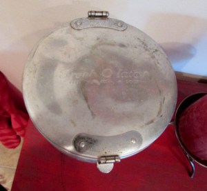 Check it out! It even says "Fresh-O-Lator" on it!